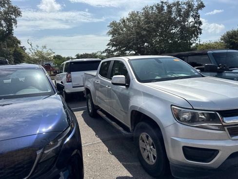 Used 2017 Chevrolet Colorado W/T w/ WT Convenience Package RWD image 3