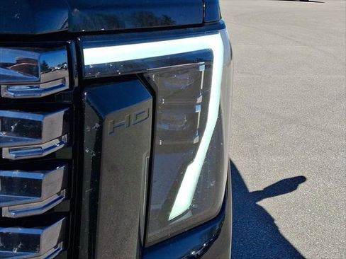 Used 2025 GMC Sierra 3500 Denali Ultimate image 28