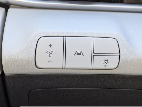 Used 2023 Hyundai Elantra Limited image 26