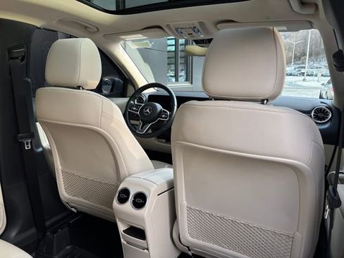 Certified 2023 Mercedes-Benz GLA 250 4MATIC image 49