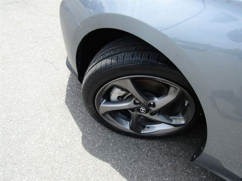 Used 2020 Hyundai Veloster 2.0 FWD image 20