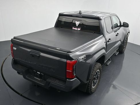 Used 2024 Toyota Tacoma TRD Off-Road w/ TRD Off Road Premium Package AWD/4WD image 15