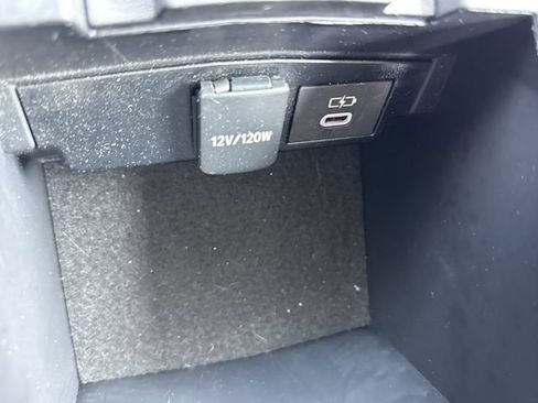Used 2025 Toyota Corolla LE FWD image 22