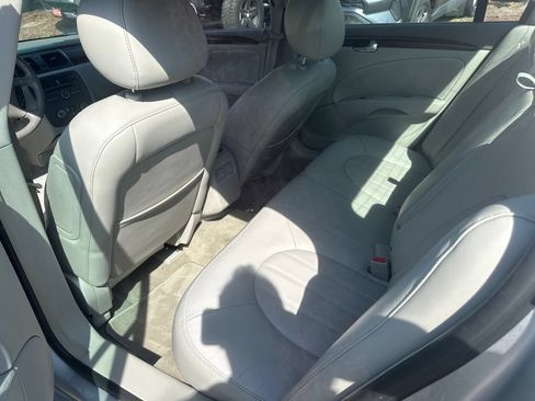 Used 2010 Buick Lucerne CXL FWD image 33