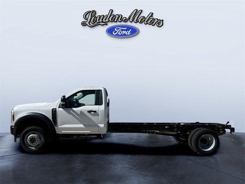 Used 2024 Ford F450 XL image 2