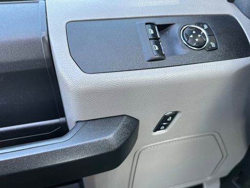 Used 2022 Ford F250 XL w/ Power Equipment Group image 11