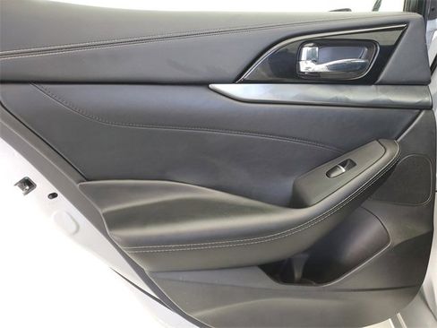 Used 2023 Nissan Maxima SV w/ Floor Mat Group image 15