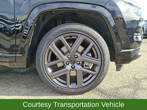 New 2025 Jeep Compass Limited w/ High Altitude Package image 9