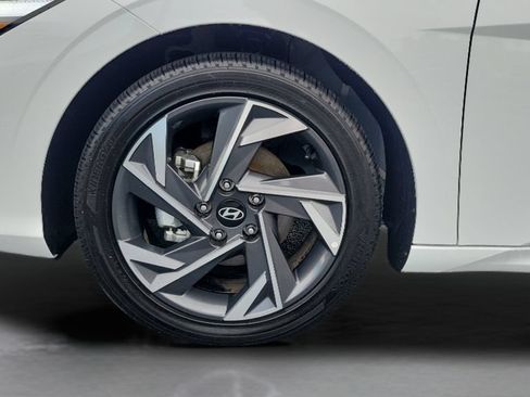 Certified 2025 Hyundai Elantra SEL FWD image 25