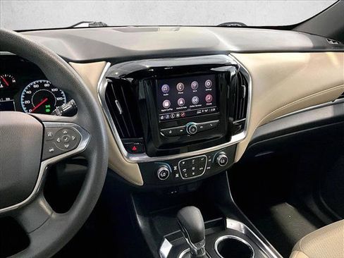 Used 2023 Chevrolet Traverse LS FWD image 8