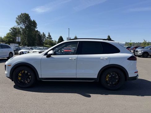 Used 2016 Porsche Cayenne Turbo AWD/4WD image 5