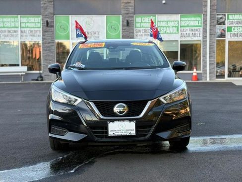 Used 2022 Nissan Versa SR w/ Convenience Package FWD image 2