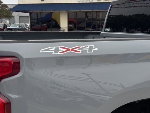 Used 2025 Chevrolet Silverado 1500 RST image 8