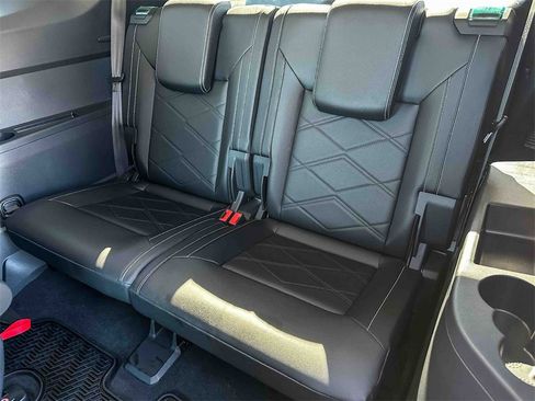 Used 2024 Volkswagen Atlas SE image 20