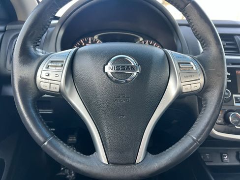 Used 2017 Nissan Altima 2.5 SV w/ Interior Lighting Package image 23