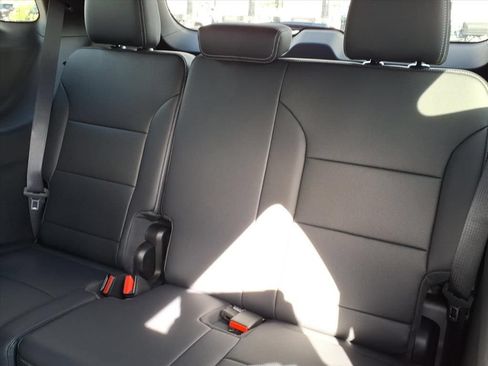 New 2026 Chevrolet Traverse LT w/ Enhanced Driving Package FWD image 18