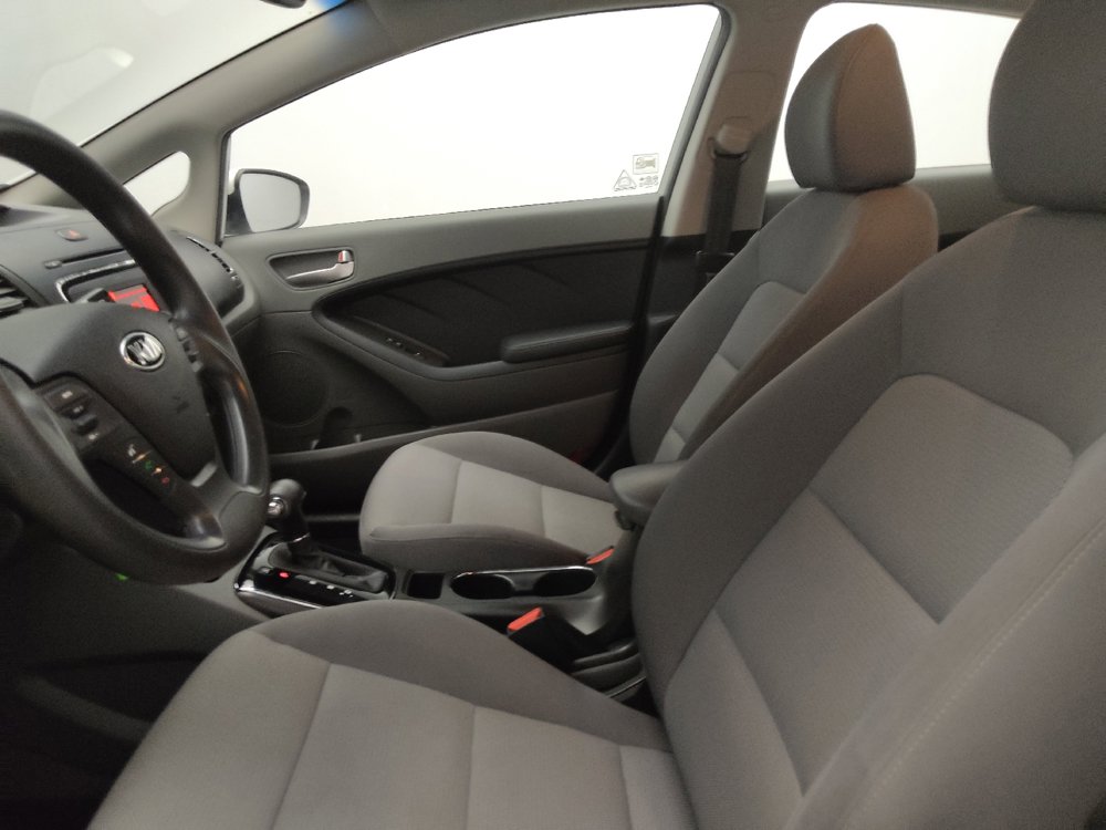 Used 2017 Kia Forte LX FWD image 17