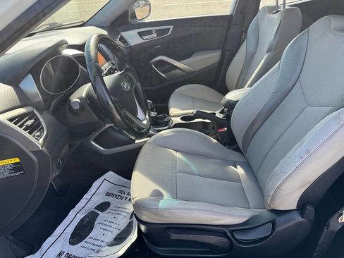 Used 2014 Hyundai Veloster w/ Style Package 02 FWD image 12