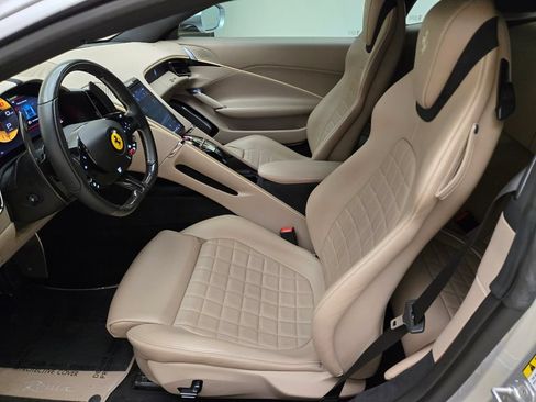 Used 2022 Ferrari Roma RWD image 17