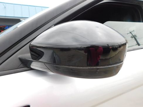 Used 2018 Land Rover Range Rover Evoque SE image 17