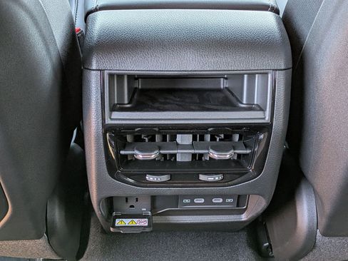 New 2026 Jeep Grand Cherokee 4WD image 32