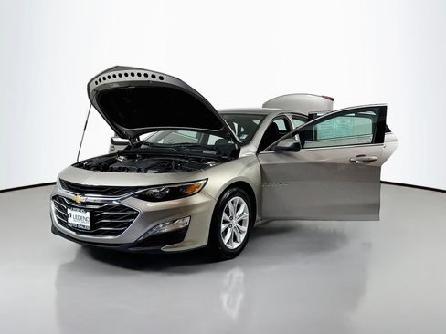 Used 2022 Chevrolet Malibu LT FWD image 18
