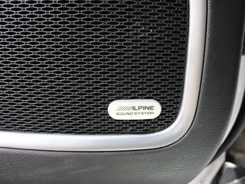 Used 2025 Jeep Compass Latitude w/ Sun & Sound Group AWD/4WD image 31