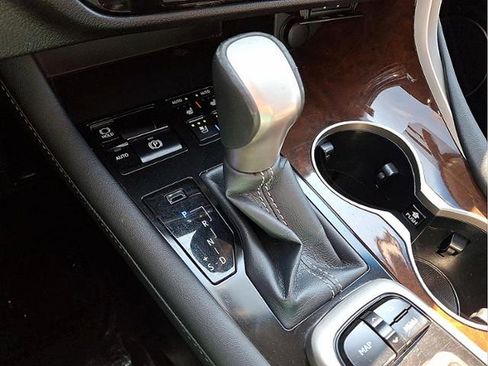 Used 2016 Lexus RX 450h AWD image 16