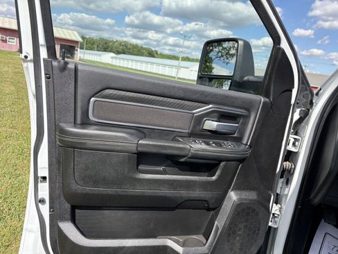 Used 2025 RAM 3500 Big Horn AWD/4WD image 10