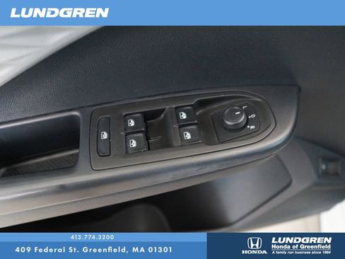 Used 2024 Volkswagen Taos S FWD image 15