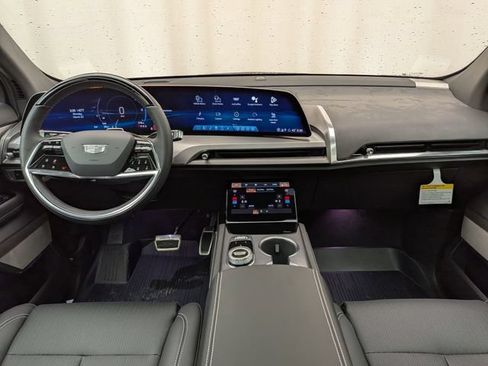 Used 2026 Cadillac Vistiq Sport w/ LPO, Floor Liner Package AWD/4WD image 24