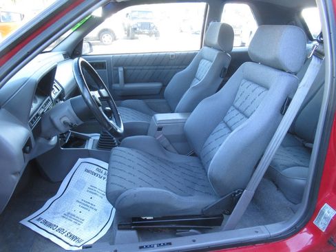 Used 1989 Dodge Shadow 2-Door Hatchback FWD image 30