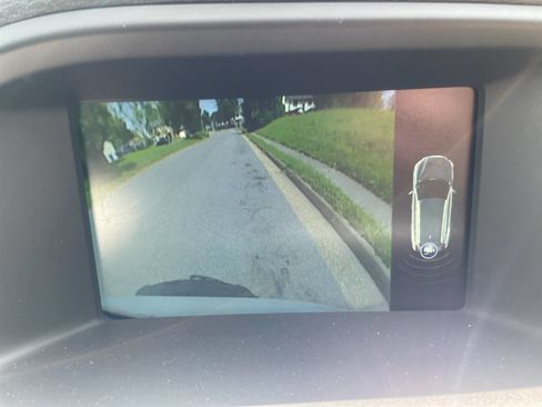 Used 2017 Volvo V60 T5 Cross Country w/ Climate Package image 33