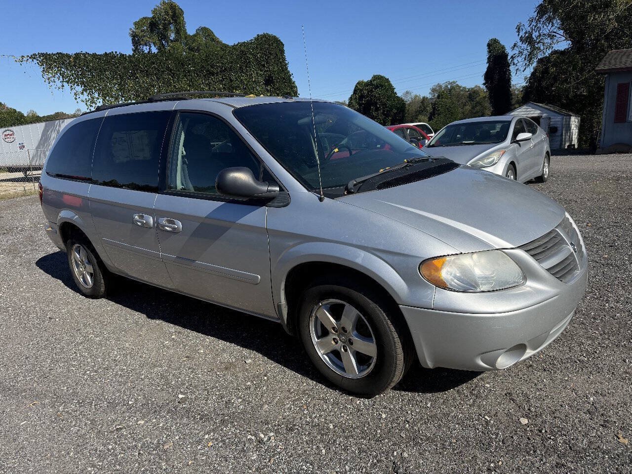 Used 2006 Dodge Grand Caravan SXT FWD image 7