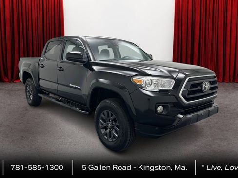 Certified 2023 Toyota Tacoma SR5 AWD/4WD image 3