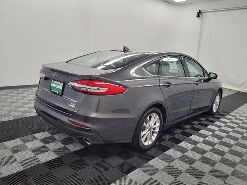 Used 2020 Ford Fusion SE FWD image 9