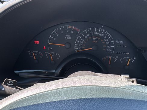 Used 1995 Pontiac Firebird Formula RWD image 17