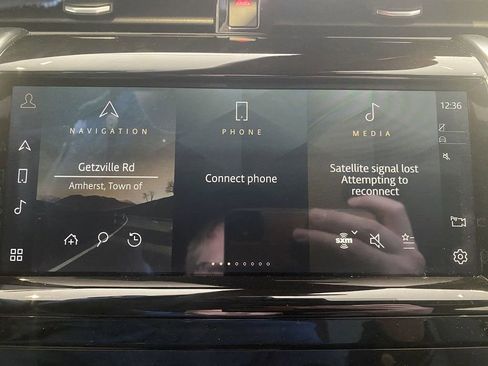 New 2023 Land Rover Discovery Sport S R-Dynamic image 19