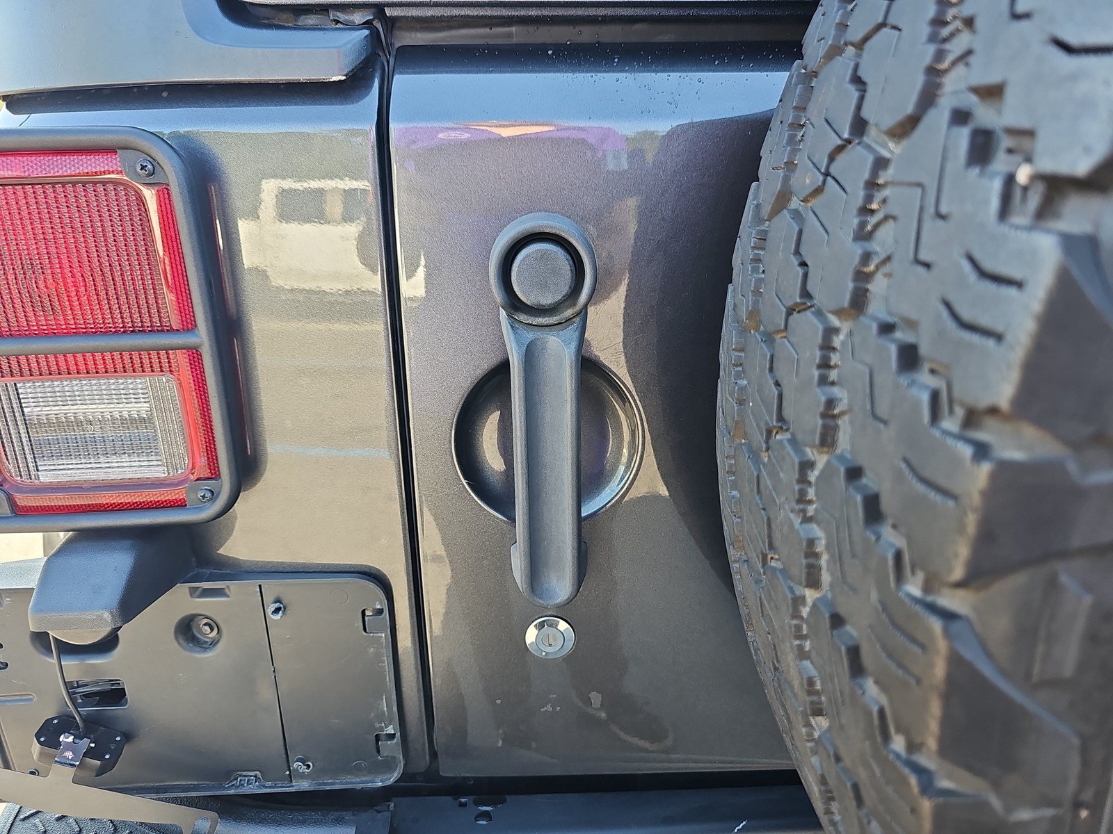 Used 2018 Jeep Wrangler Unlimited Sport AWD/4WD image 30