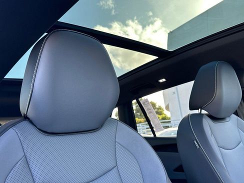 New 2026 Volkswagen Tiguan SE R-Line image 16