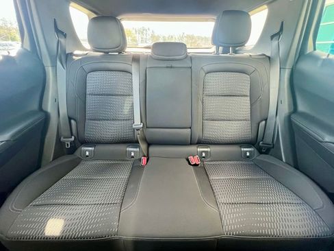 Used 2025 Chevrolet Equinox LT w/ Safety and Technology Package image 10