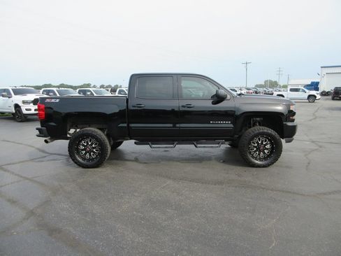 Used 2017 Chevrolet Silverado 1500 LT w/ All Star Edition AWD/4WD image 4