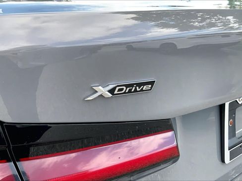 Used 2022 BMW 540i xDrive w/ M Sport Package AWD/4WD image 10
