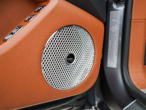 Used 2022 Bentley Flying Spur Plug-In Hybrid image 29