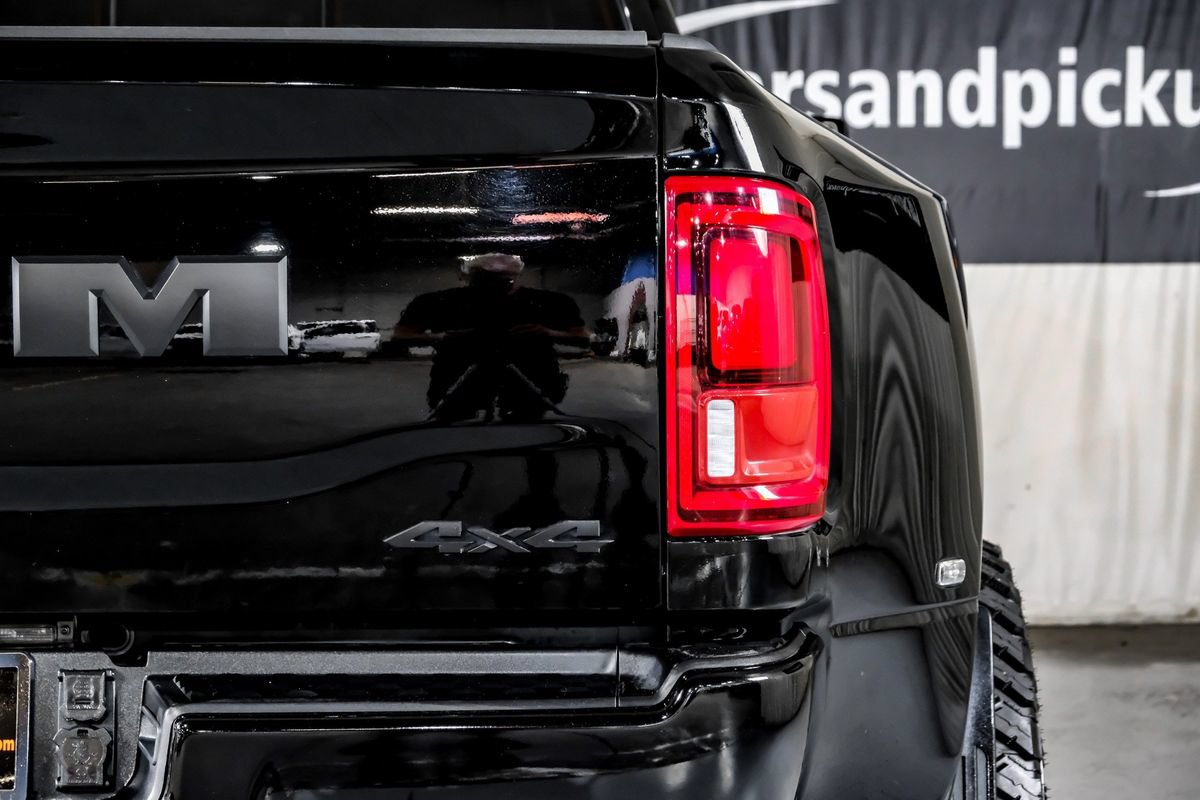 Used 2025 RAM 3500 Laramie AWD/4WD image 42