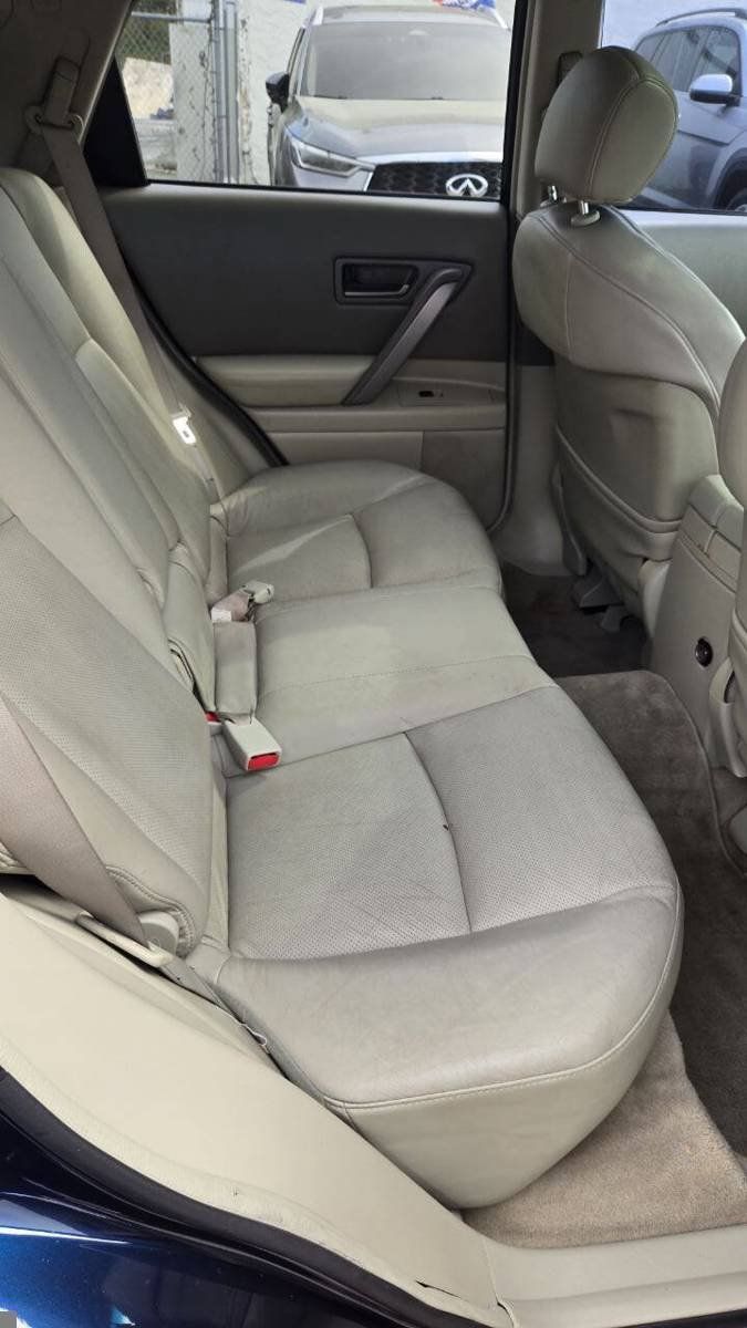 Used 2005 INFINITI FX35 AWD w/ (U01) Technology Pkg image 12