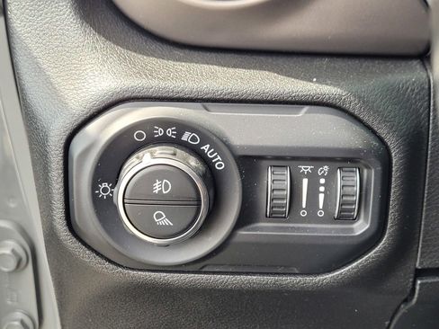 Used 2020 Jeep Gladiator Sport w/ Quick Order Package 24S AWD/4WD image 30