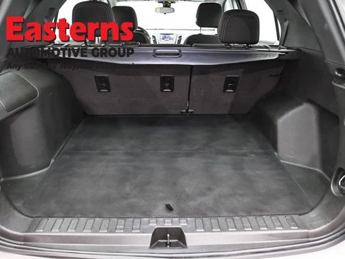 Used 2022 Chevrolet Equinox LS image 9