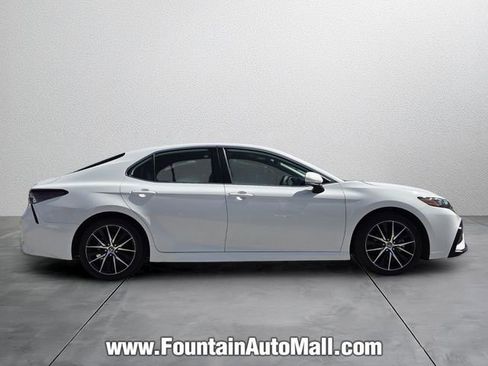 Used 2023 Toyota Camry SE w/ Convenience Package FWD image 5