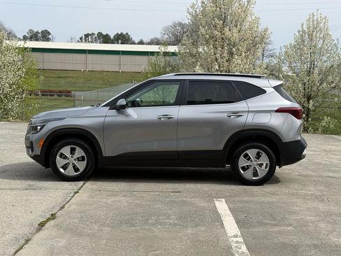 Used 2021 Kia Seltos S image 6